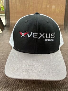 Vexus Boats hat
